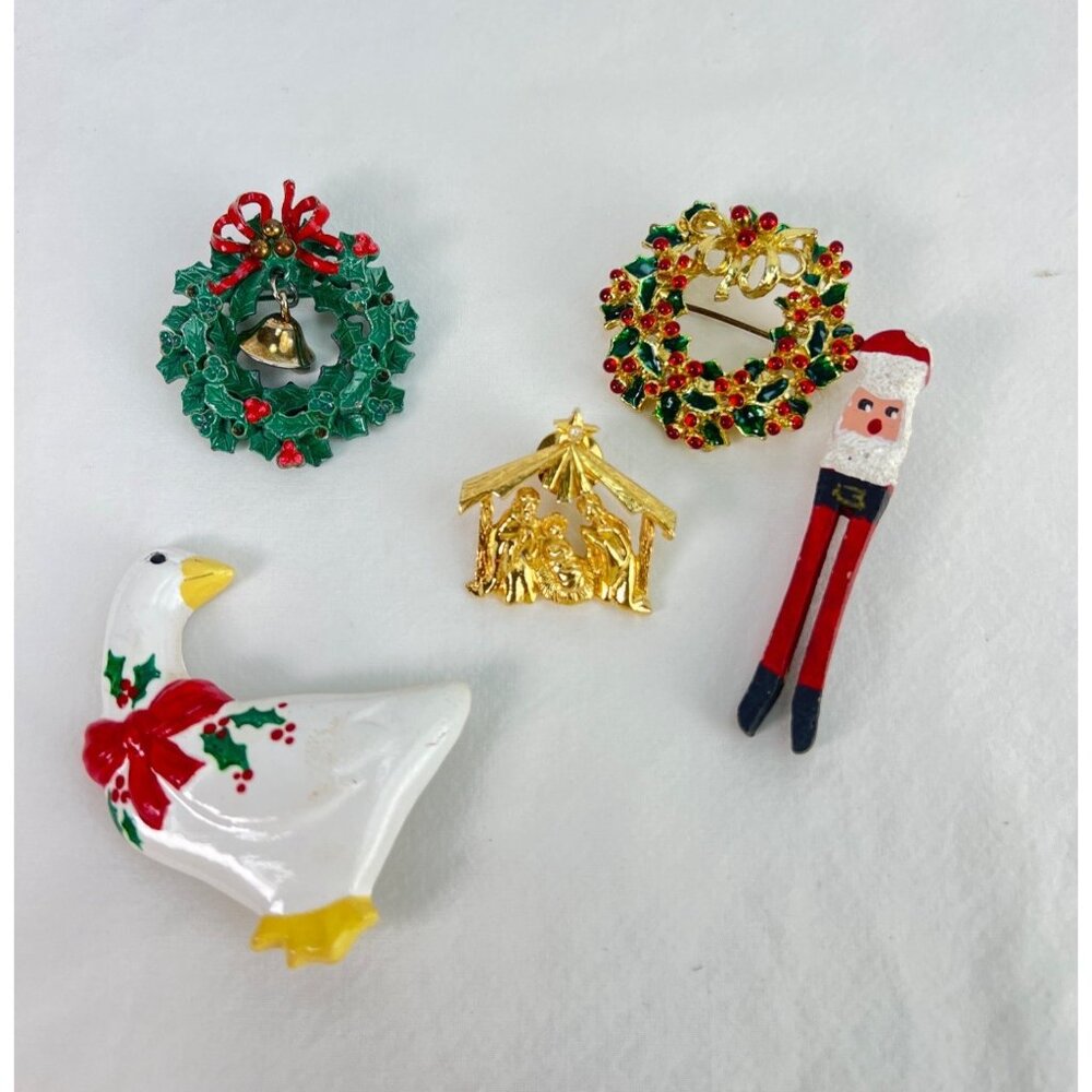 VTG Christmas Brooch Pin Lot Goose Wreaths Nativity Santa Holly Wreath